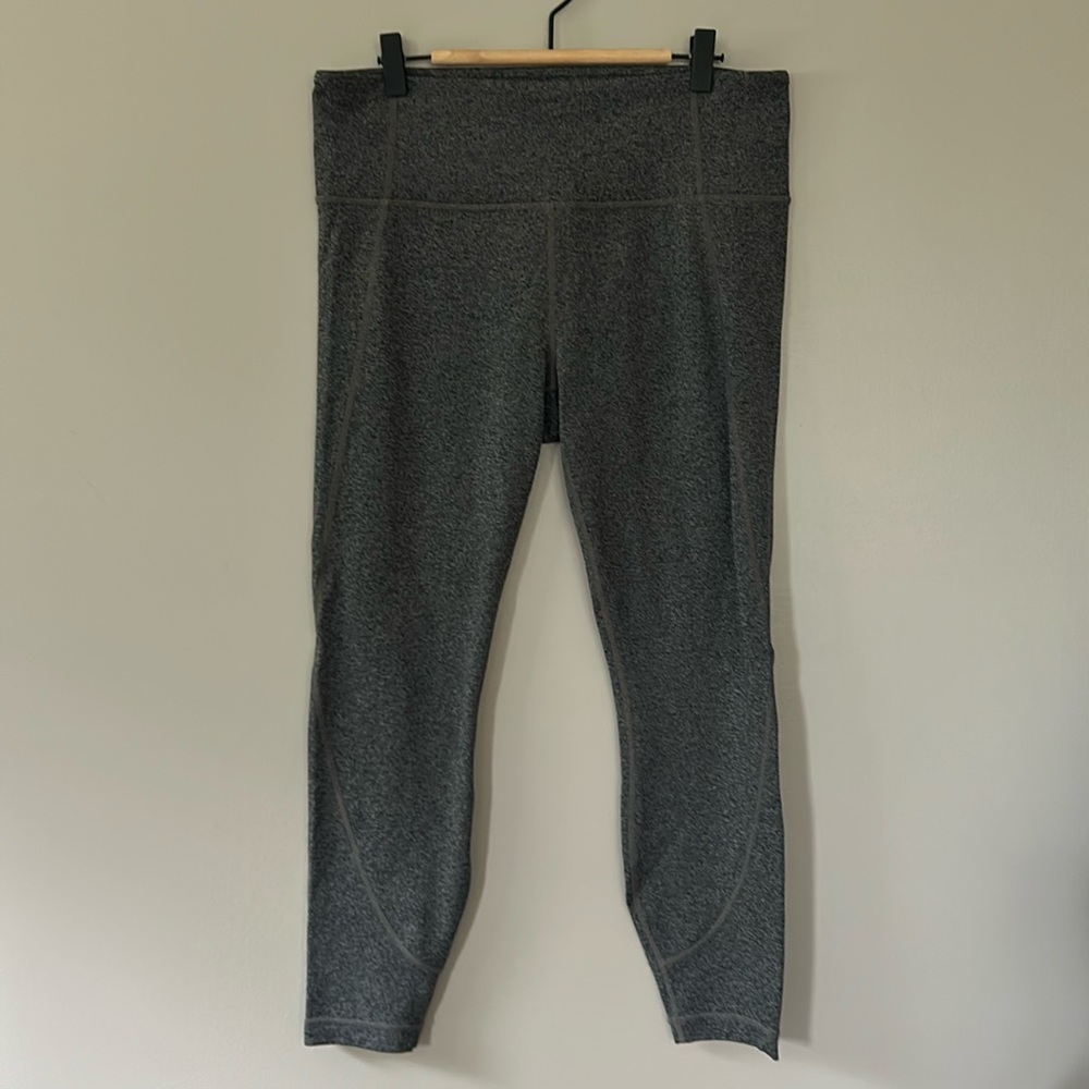 Athleta Salutation 7/8 Tight Sz M Heathered Black/Gray